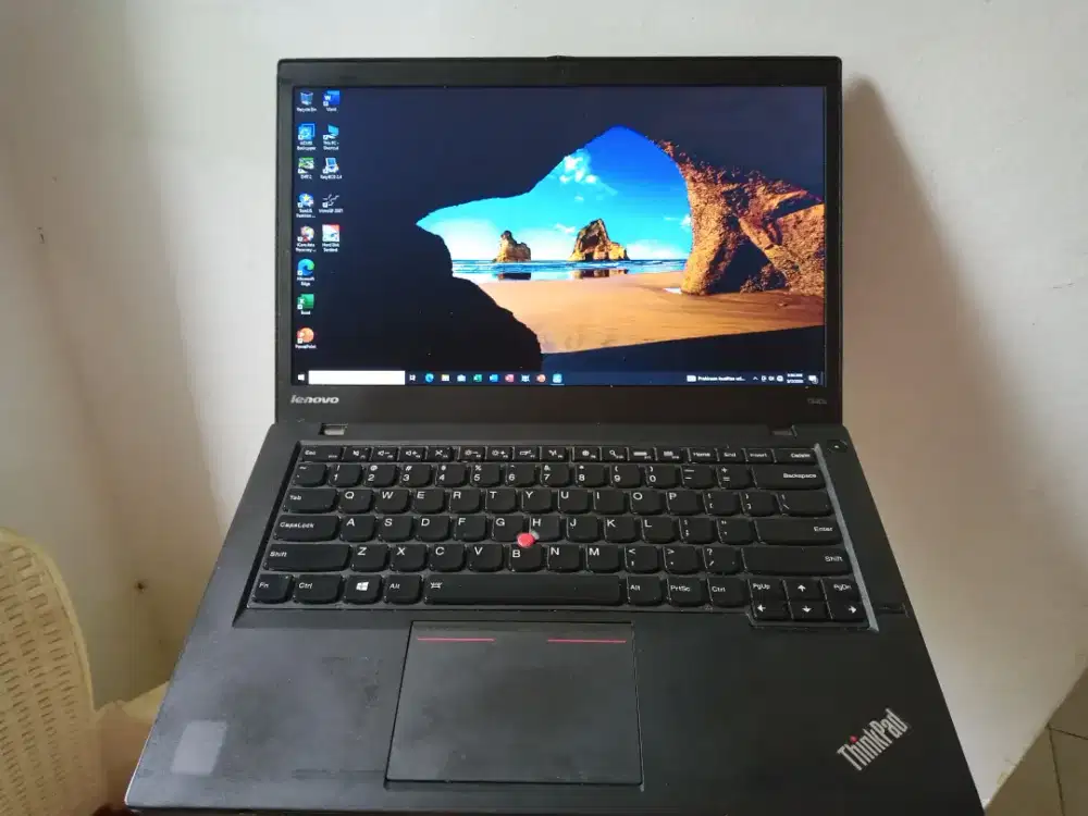 Laptop lenovo thinkpad t440 i5 ssd ngebut