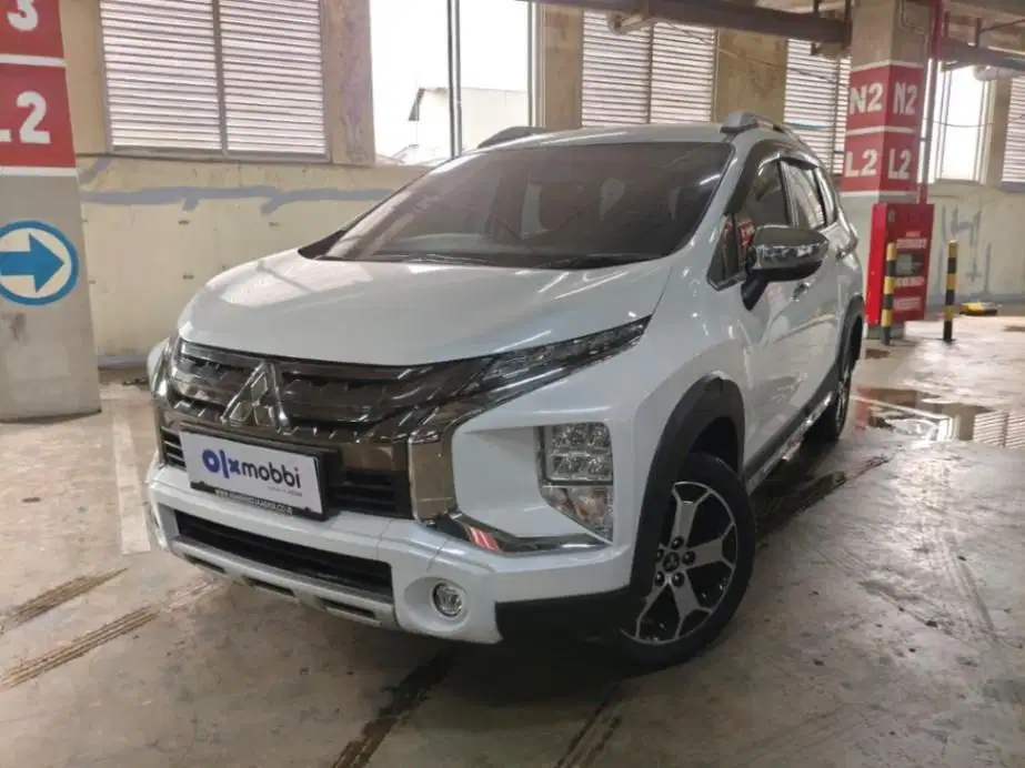 DP Rendah  12JT - Mitsubishi Xpander 1.5 Cross Bensin-AT 2021 Putih
