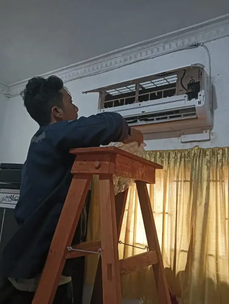 CUCI AC TERMURAH DAN TERDEKAT DI WILAYAH KOTA MEDAN DAN SEKITARNYA