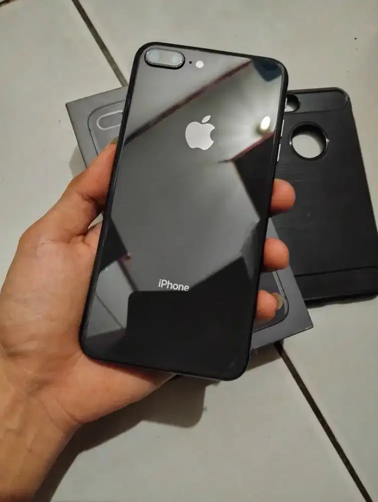 iPhone 8 plus 64gb ibox