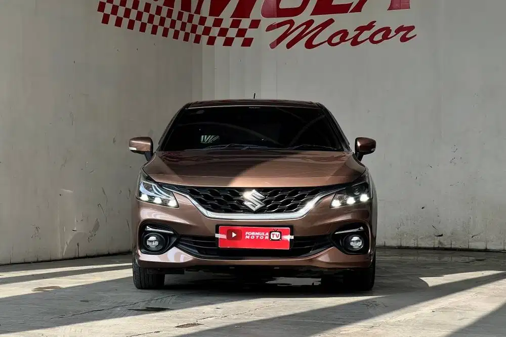 Suzuki Baleno HB AT 2023 Coklat