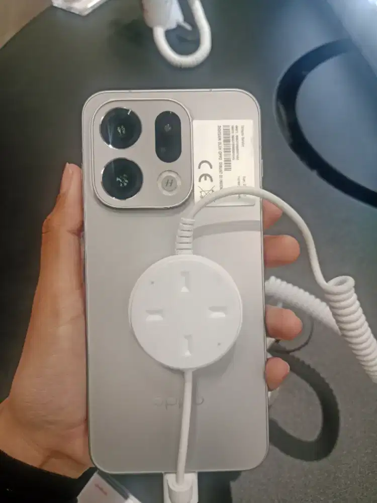 PRE-ORDER FIND X9 SERIES