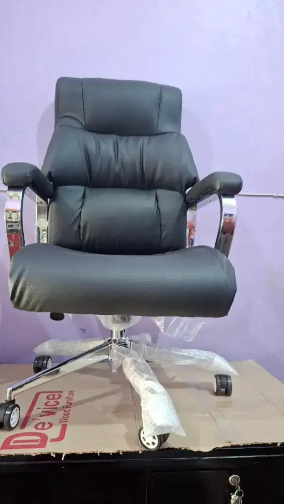 Kursi direktur putar