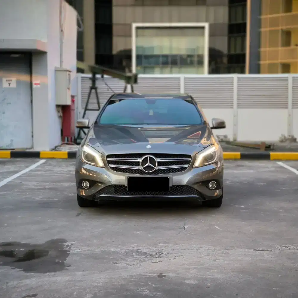 Mercy A200 1.6 hatchback (W176) CBU matic tahun 2014