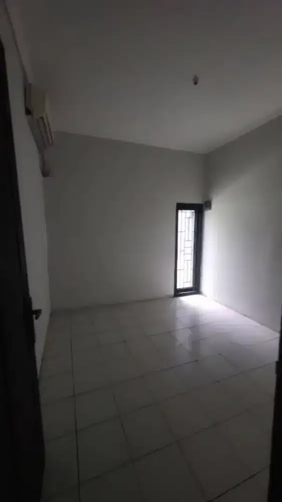 Disewakan Rumah Siap Huni Pertahun Di Cluster Bellarosa