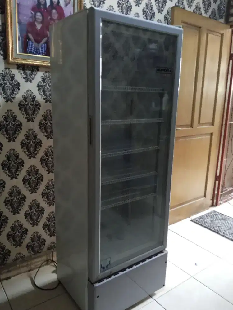 Dijual kulkas/showcase