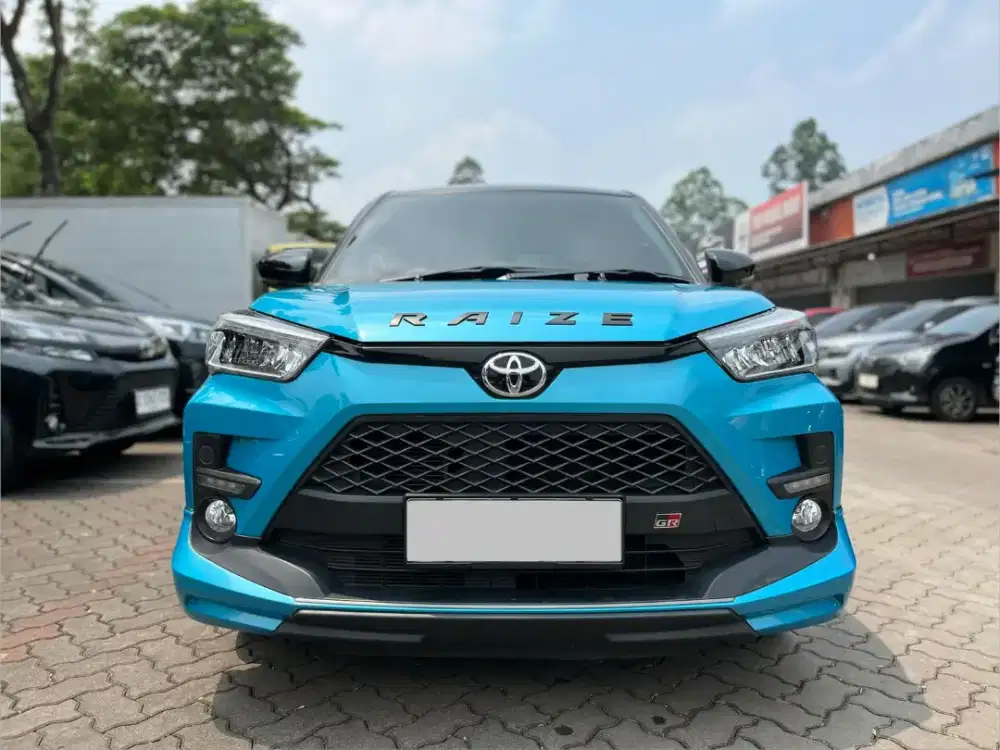 TERMURAH TOYOTA RAIZE GR 2023 AT BIRU TWO TONE