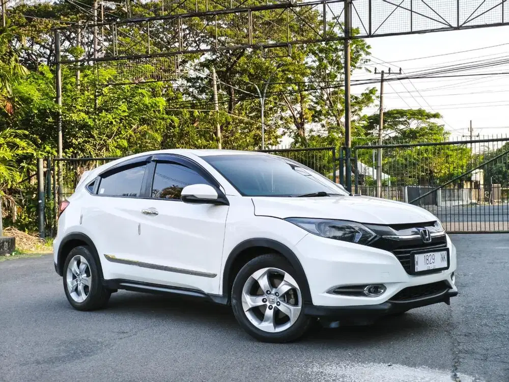 Honda Hrv E CVT 2015 Istimewa Bs TT-Kredit Kilat.!!