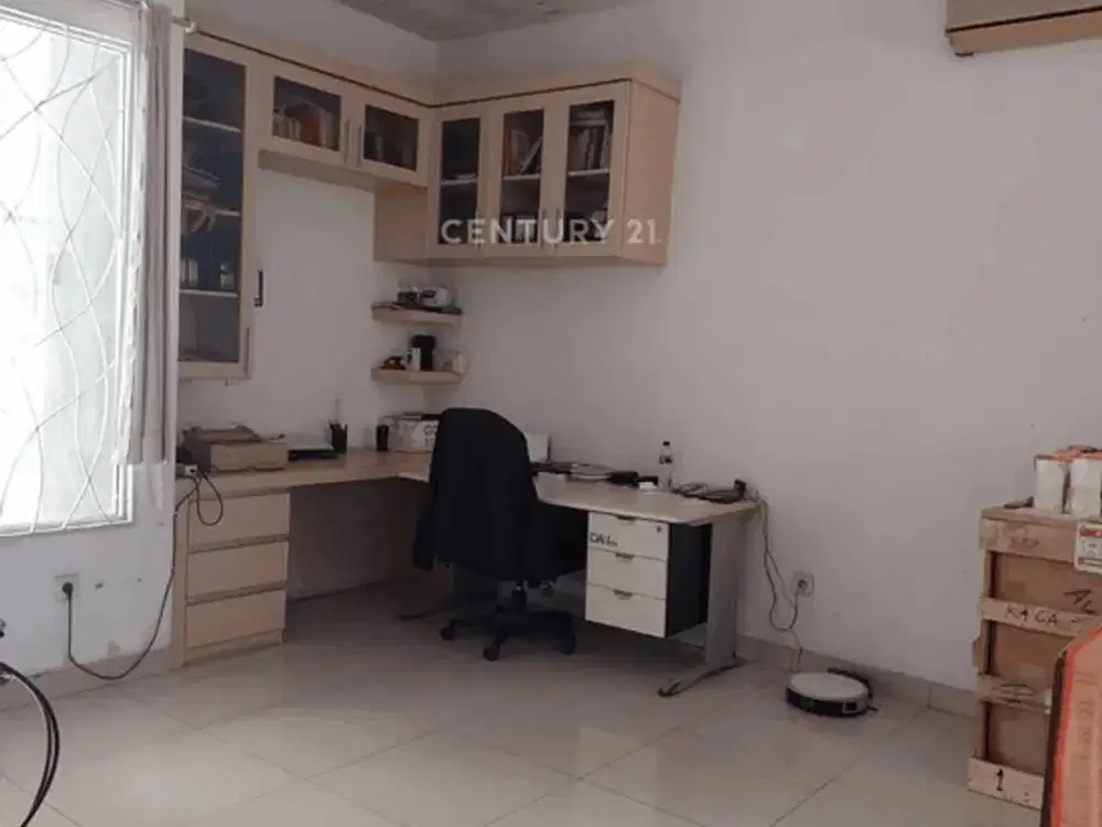 DIJUAL Rumah TRIMARAN INDAH Semi Furnished Pantai Indah Kapuk 1