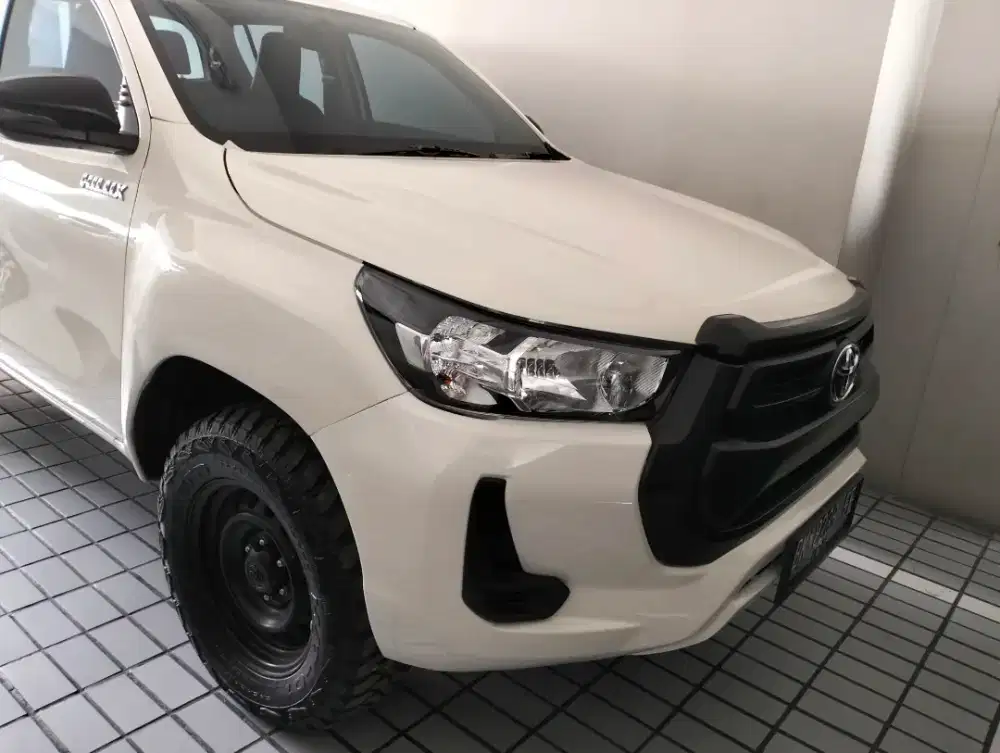 TOYOTA HILUX DOUBLE CABIN 2,4 E MANUAL 4X4 DISEL THN 2021