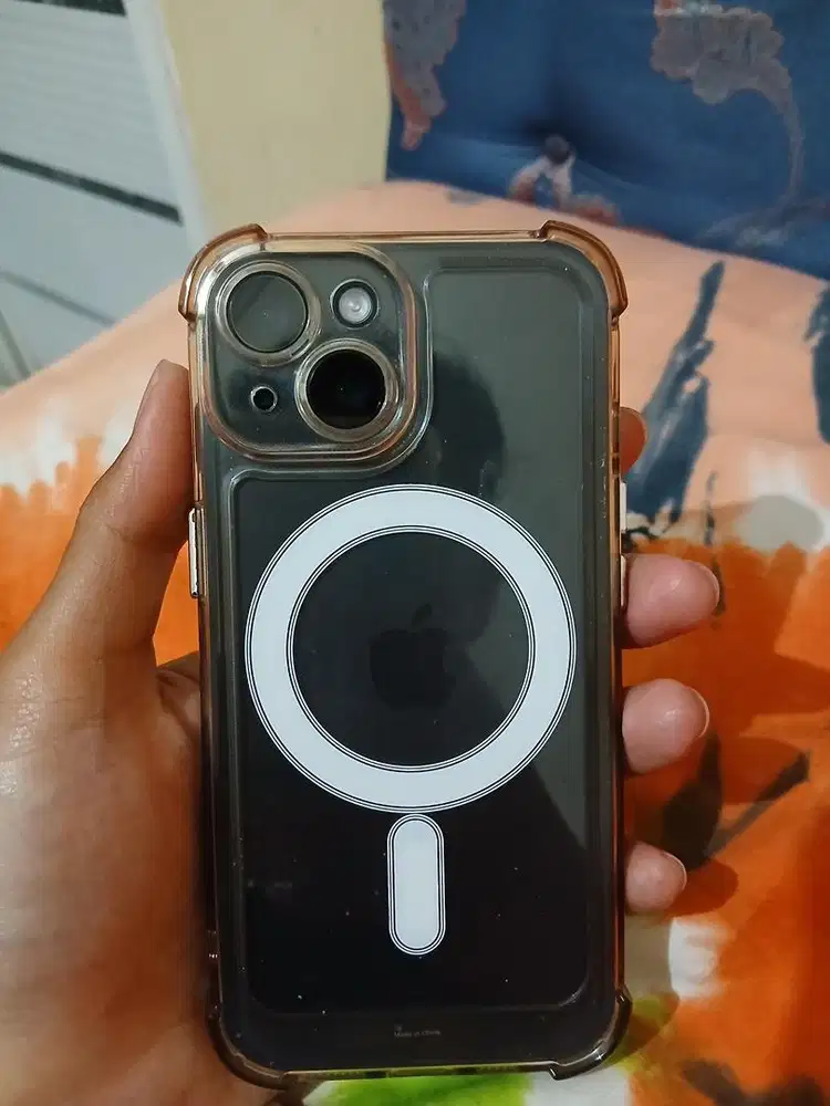 IPhone 15 128 GB Hitam