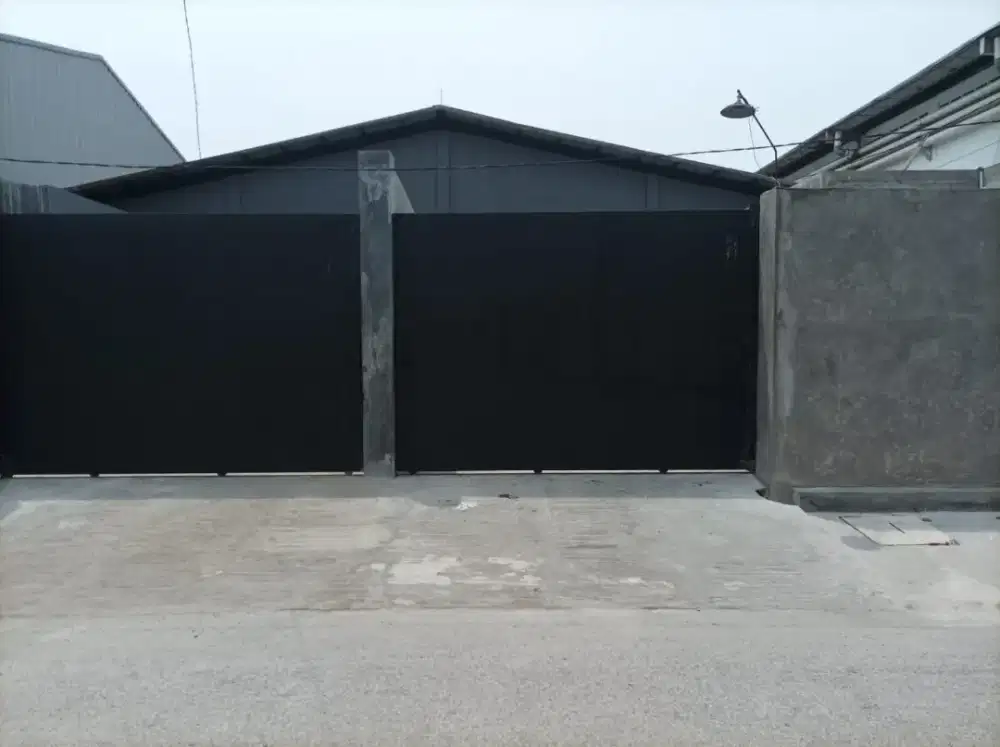 Disewakan bangunan gudang dengan luas 400 m2