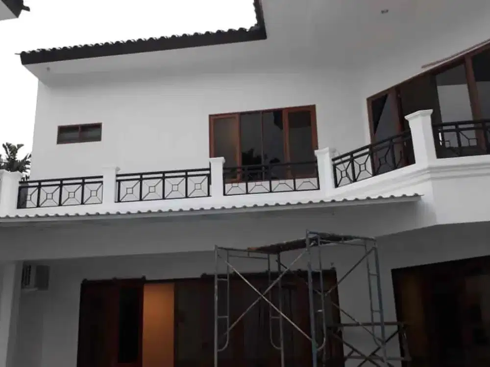 Disewakan Rumah Mewah dan Luas di Kemang Jakarta Selatan