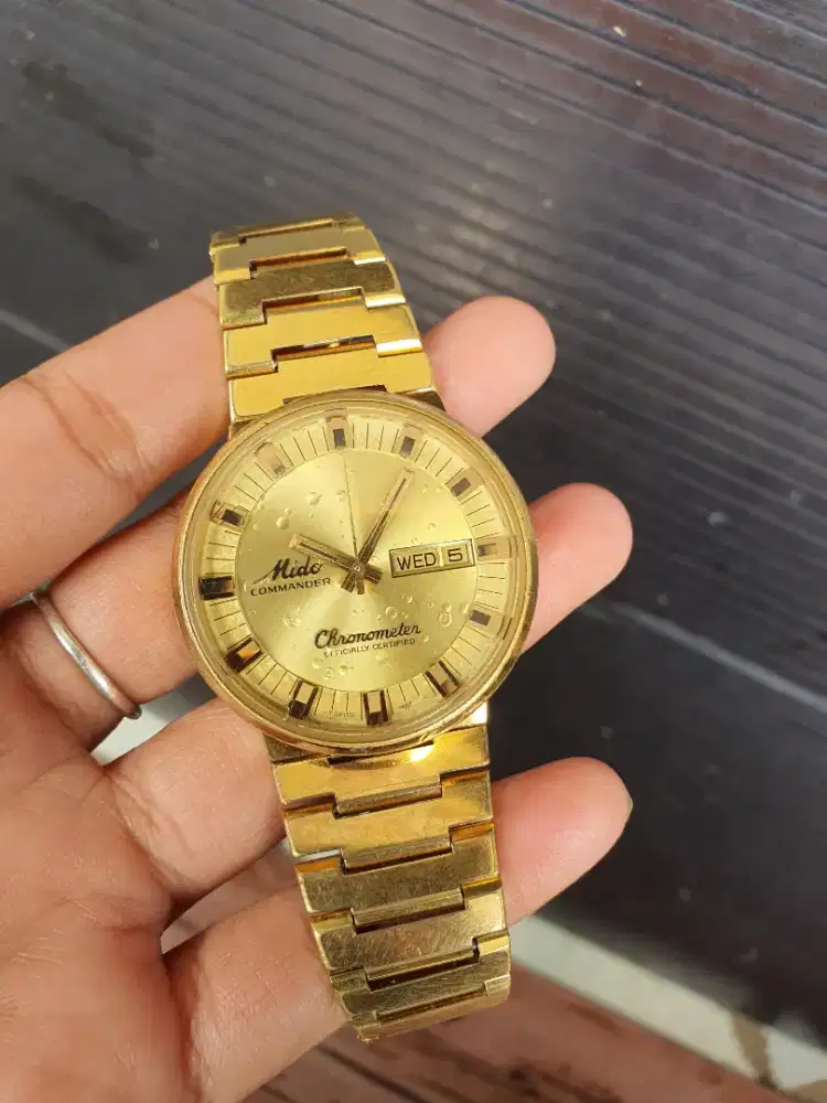 Jam tangan Mido Chronometer