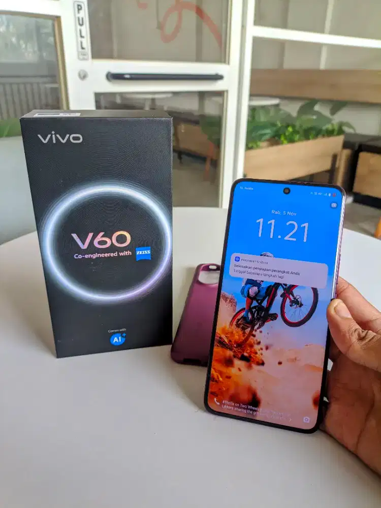 Vivo V60 5G RAM 8/256GB Fullshet Likenew