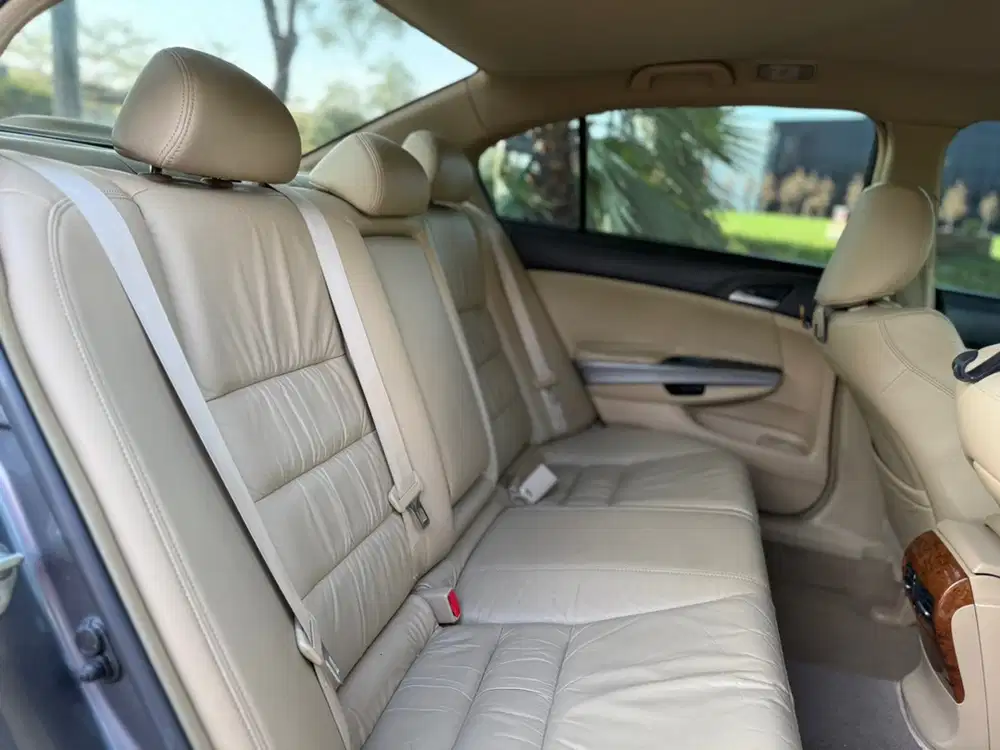 Honda Accord 2011 Bensin