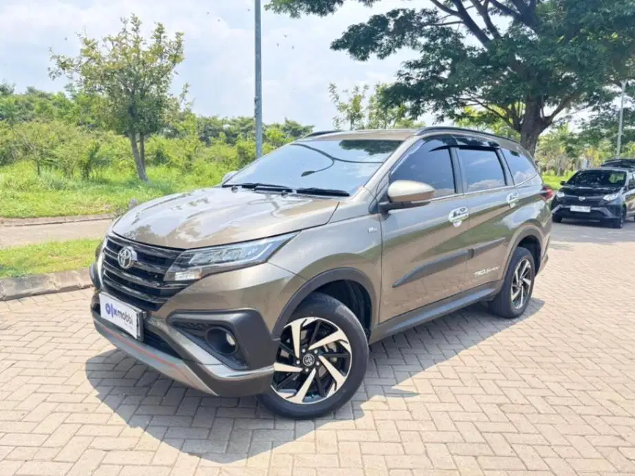 Toyota Rush 1.5 TRD Sportivo Bensin OTOMATIS 2019 NS
