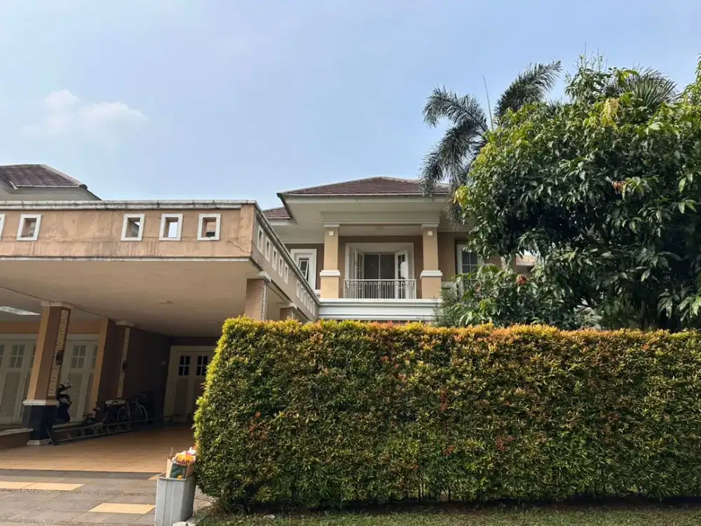 Rumah 2 lantai Alam Sutera Olivia Boulevard hadap Selatan Minim Renovasi