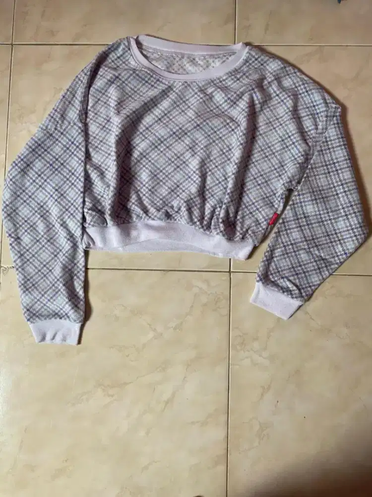 atasan crop halus&lembut