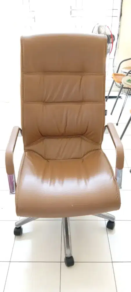 Kursi Kantor / kursi direktur / kursi manager