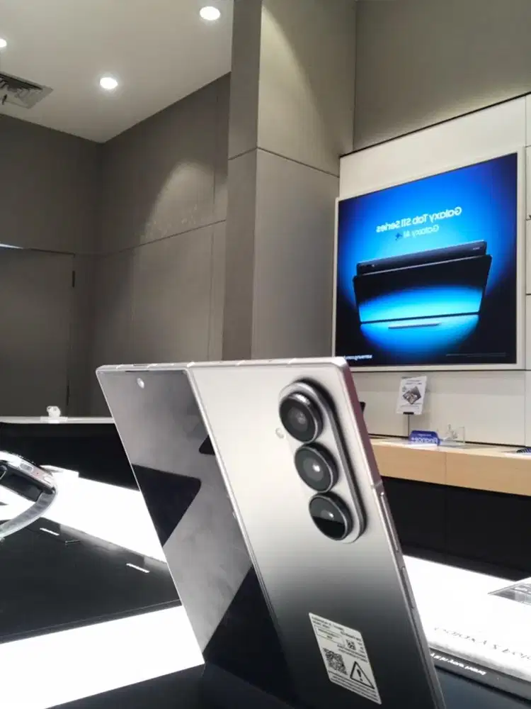 SAMSUNG GALAXY Z FOLD7