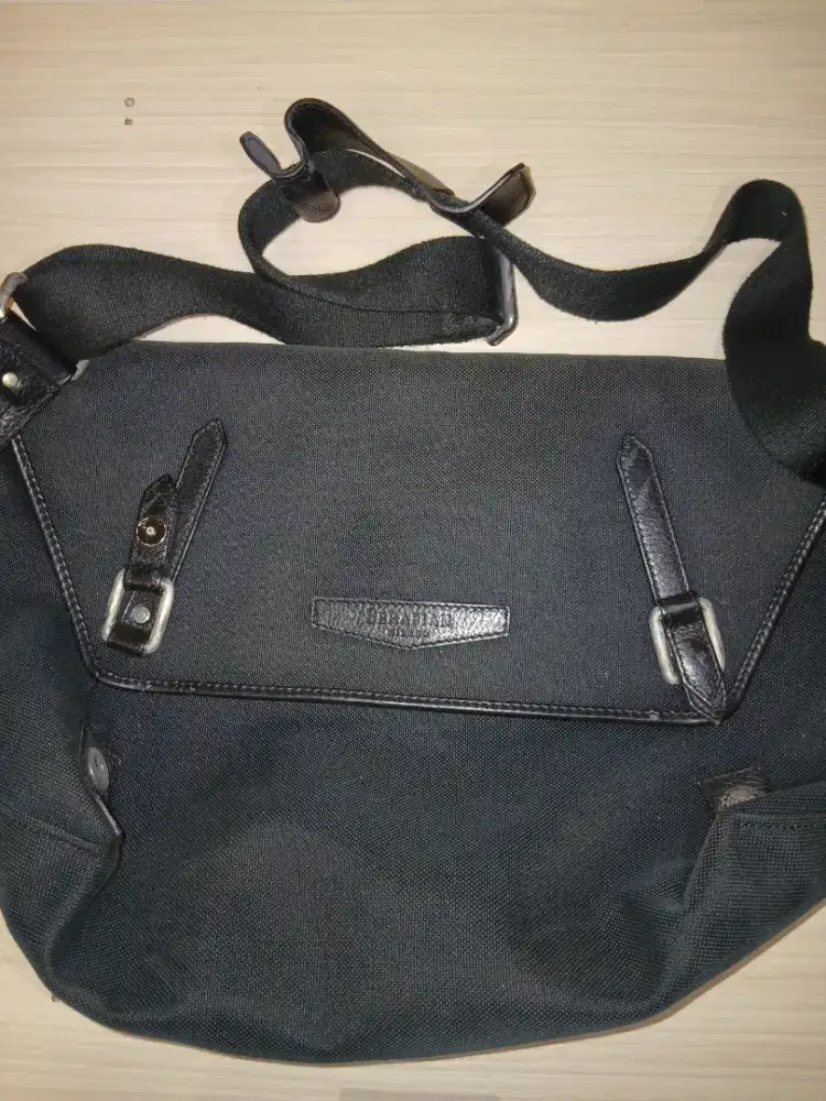 Tas Selempang  Serapian Milano Bahan Kanvas Premium & Aksen Kulit Asli