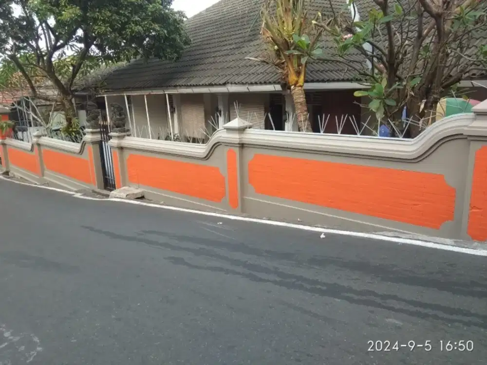 Rumah Klasik Gaya Bali lokasi di Cinde Barat, Jomblang, Candisari