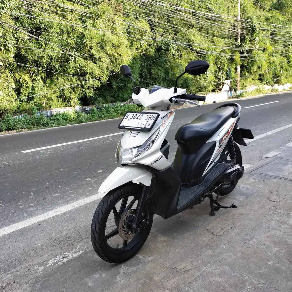 Beat Karbu 2012 (Putih lengkap Bagus Mesin Aluss orisinil)