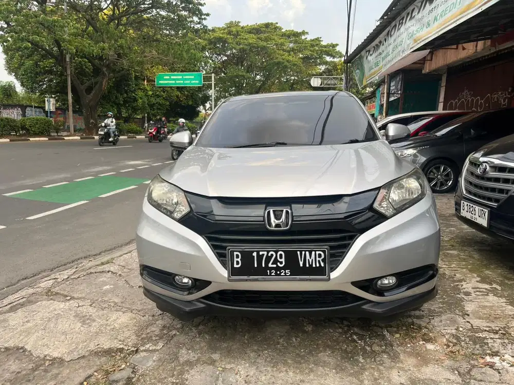 Honda HR-V E Automatic 2015 Abu Metalik Nego Sampai Deal