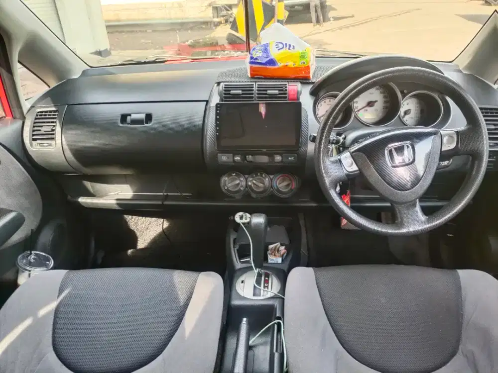 JAZZ 2005 MATIC MERAH