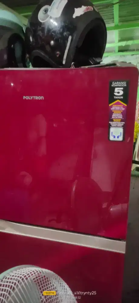 Kulkas Polytron