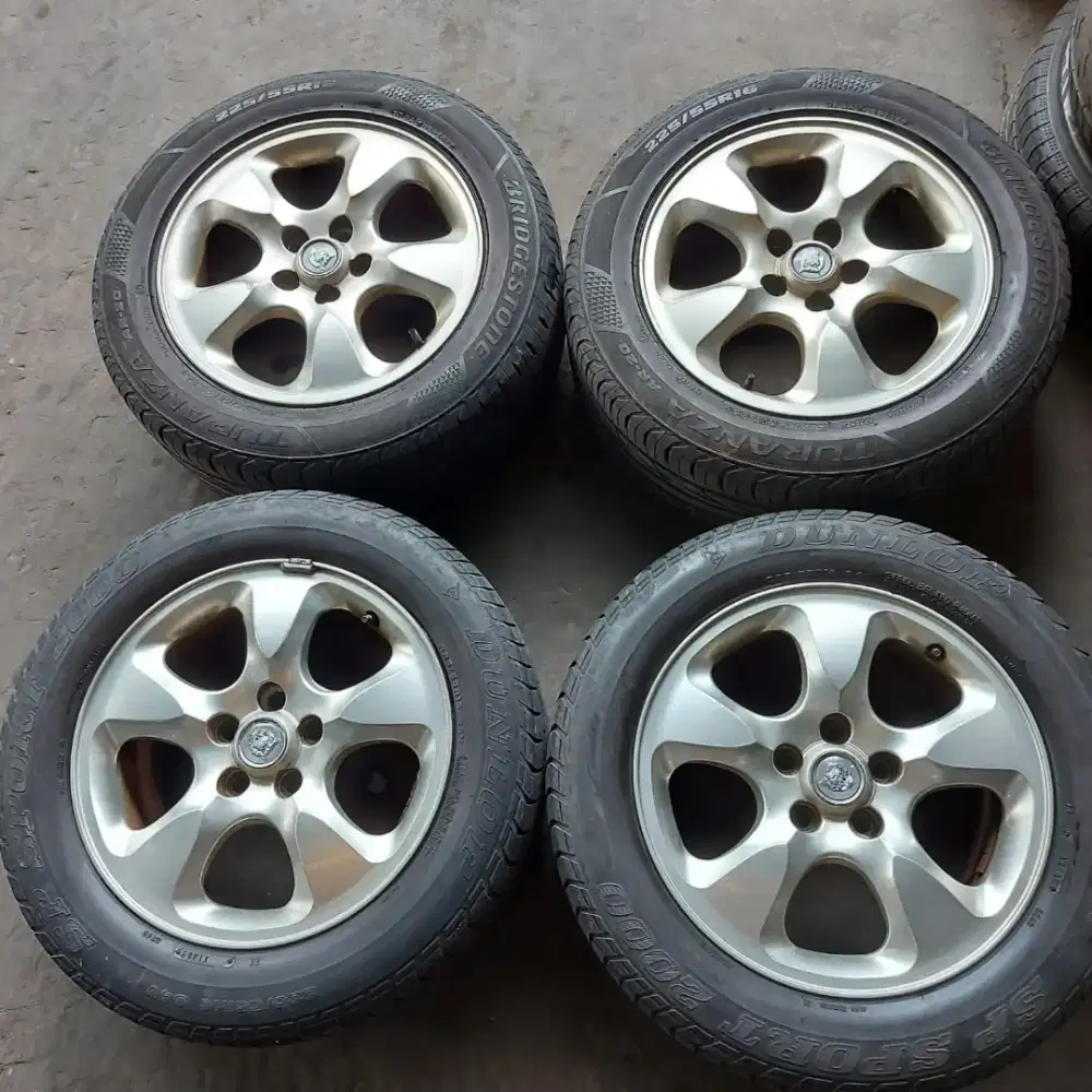 Oem jaguar R16x108
