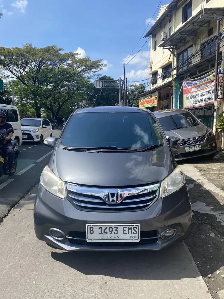 Honda FREED PSD Facelift 2012 Abu Metalik Nego sampai Deal