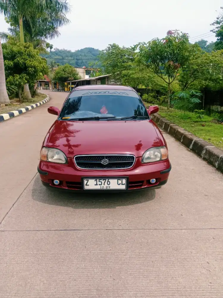 Suzuki baleno tahun 2000