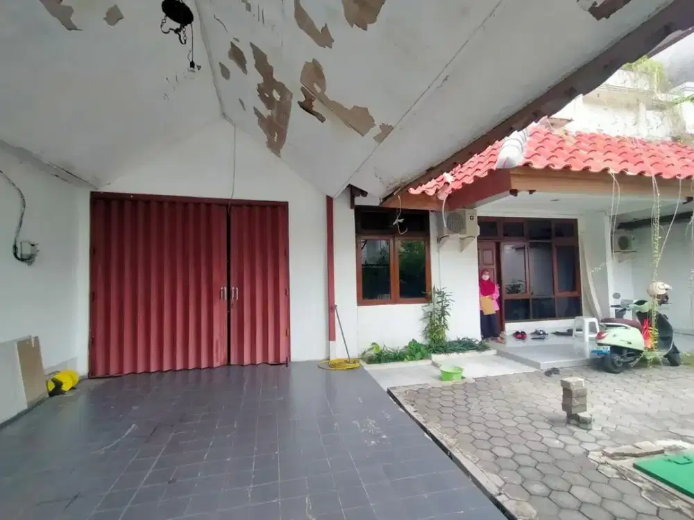 Rumah Lama Hitung Tanah di Sutorejo Prima dekat Pakuwon City, Mulyosari, Dharmahusada (DNDGK)
