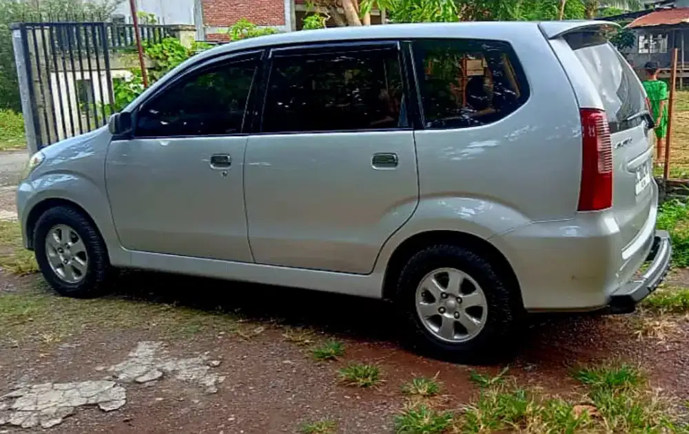 Avanza 1.3 type G bensin - MT