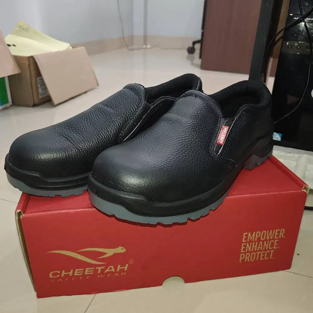 Sepatu Safety CHEETAH 7001H Safety Shoes S1 SRC Rebound