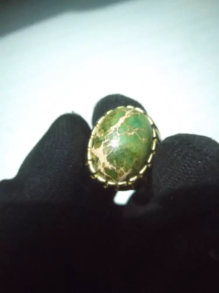 batu firus hijau muda