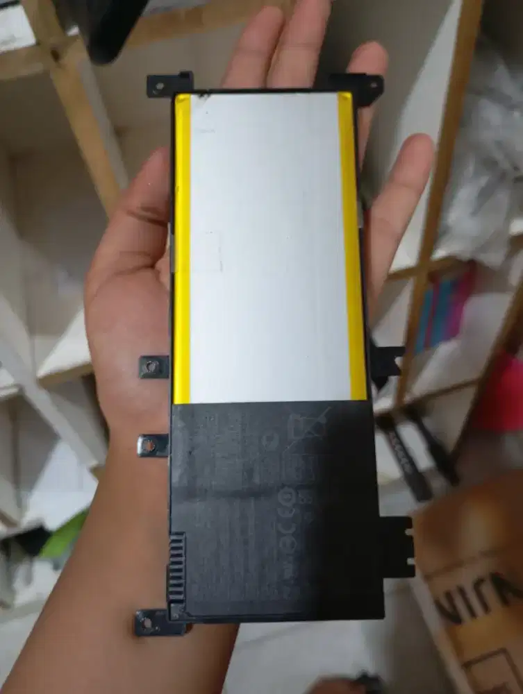 Servis laptop menarik