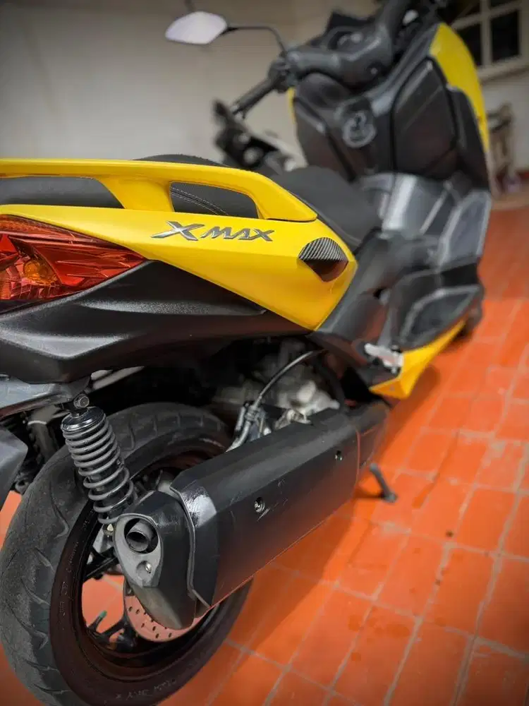 Yamaha XMAX 150cc Warna Kuning Asli Low KM Pajak Panjang