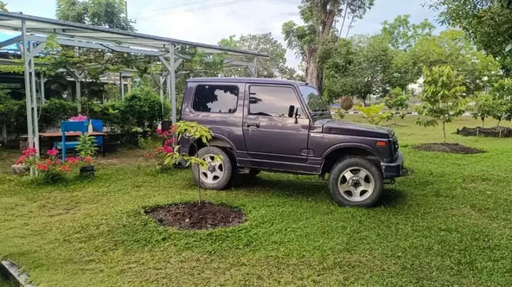 Dijual Suzuki Jimny JDM Style Low KM