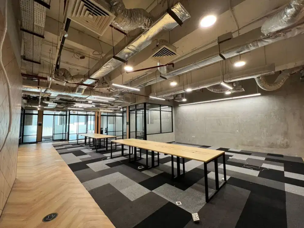 SEW KANTOR DI  JAKARTA SELATAN  SUDIRMAN  276M2  FURNISHED 250K NEGO