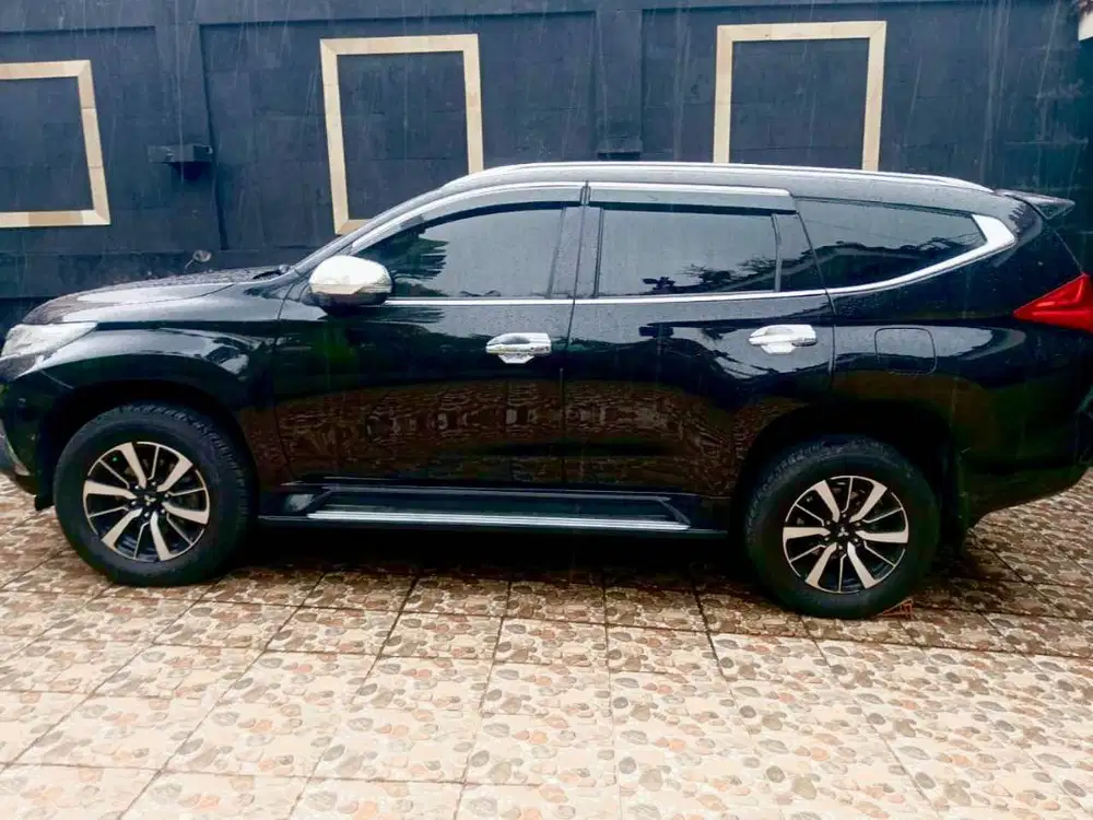 MITSUBISHI PAJERO SPORT DAKAR ULTIMATE- DI JUAL CEPAT