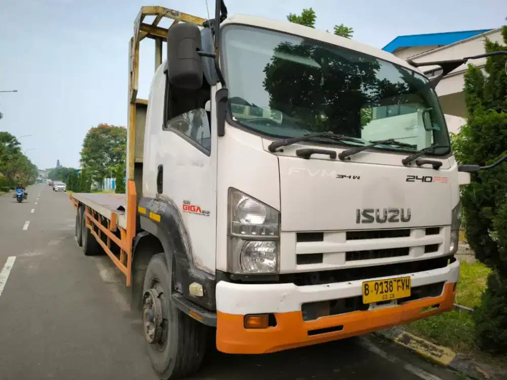 Truk isuzu FVM34 240PS 2018 losbak long 9m istimewa
