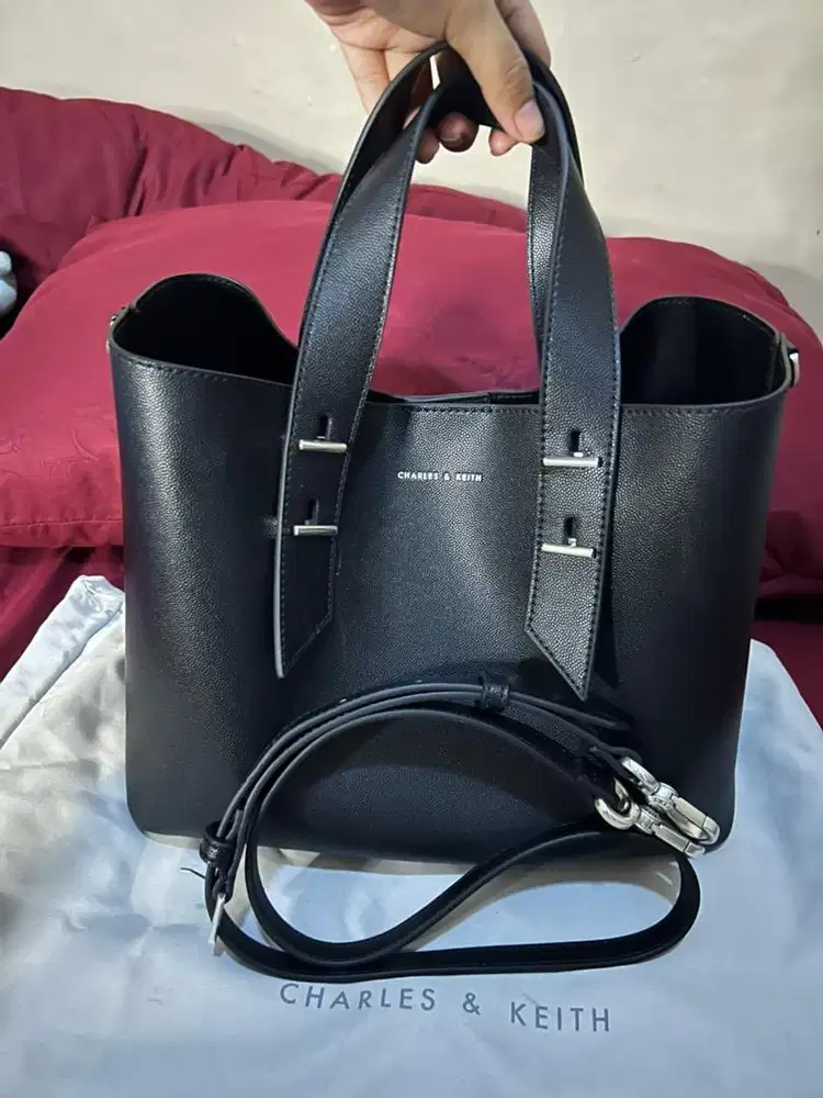 Tad Hobo double handle - Charles & Keith ori (Black)