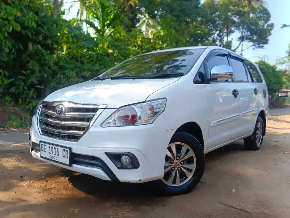 Innova AT 2014 pajak on nego tipis