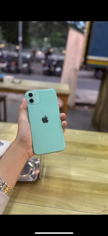 IPHONE 11 , 64 GB INTER ALL OPT