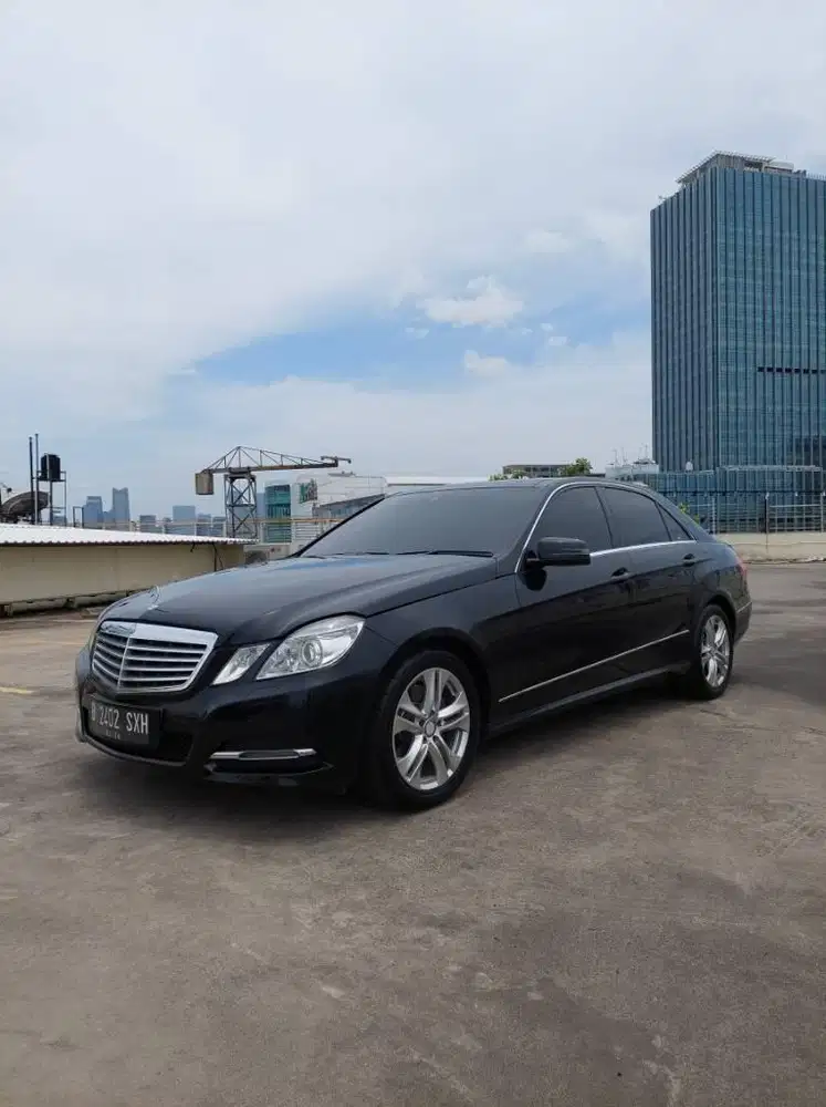 MERCEDES E300 AVANTGARDE 2011 panoramic