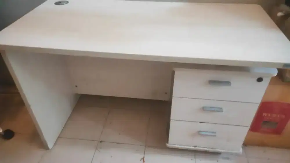 Jual meja kursi kantor