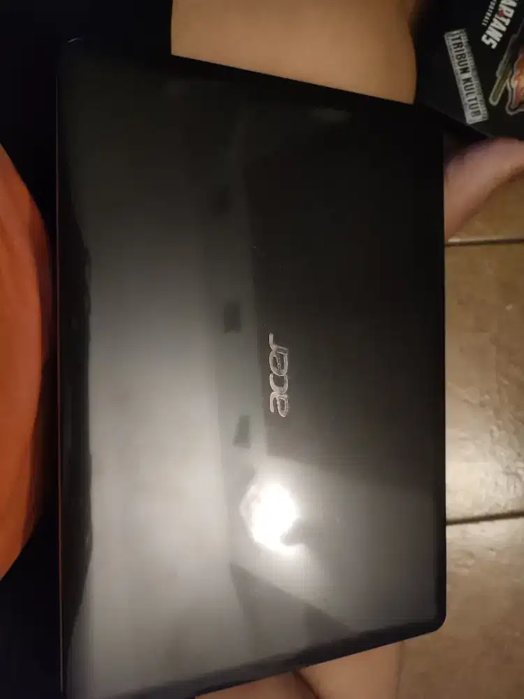 Acer E1-471G dan Lenovo 20207